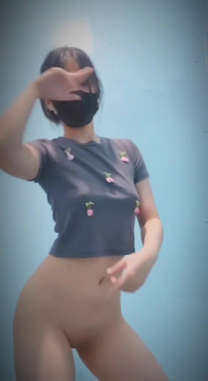 Khlinh2k8 nhảy nude tiktok - 2 (Teen, loli)
